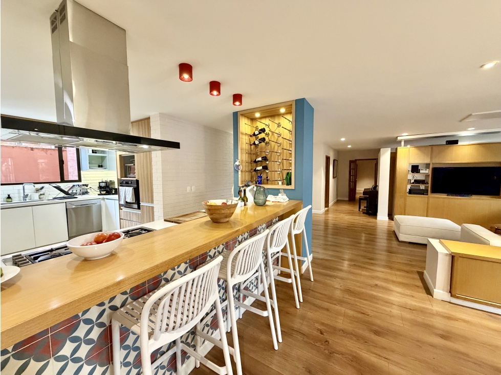 ARRENDAMOS APTO REMODELADO CHICO — foto 2