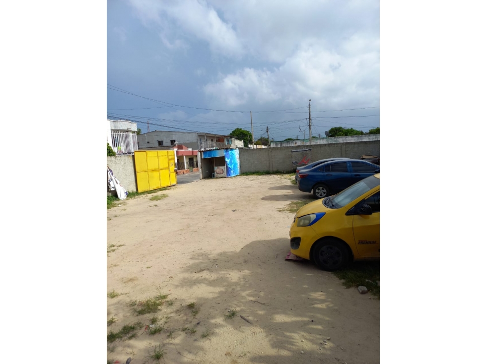 LOTE AMPLIO EN - EL CENTRO - - MALAMBO - 1
