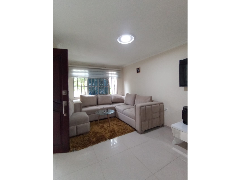 CASA DUPLEX EN VENTA BARRIO ALMENDROS ETAPA 2 - 5