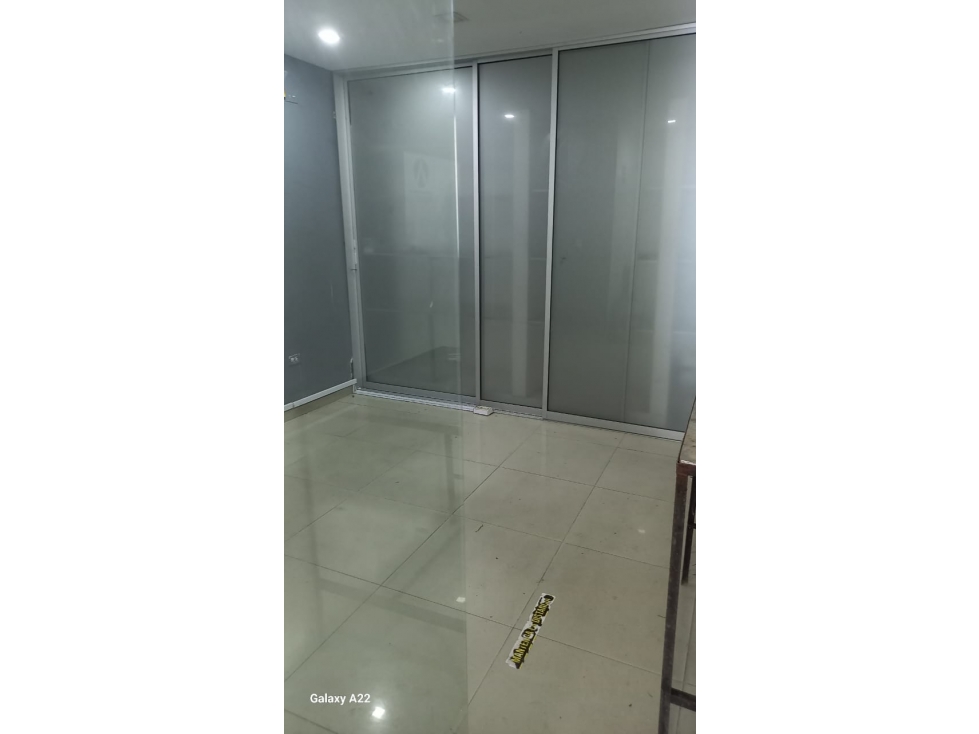 Amplio y bien Ubicado Local Comercial en ARRIENDO. Barrio Boston — foto 6