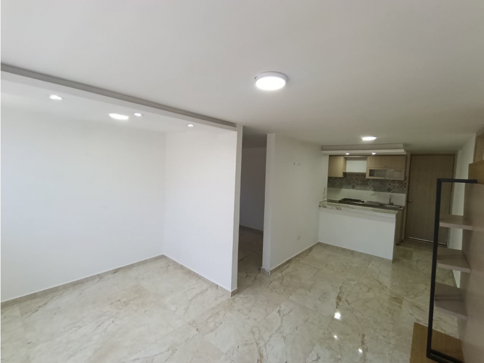 APARTAMENTO EN ARRIENDO EN MIRAMAR - CONJ FLORENCIA — foto 2