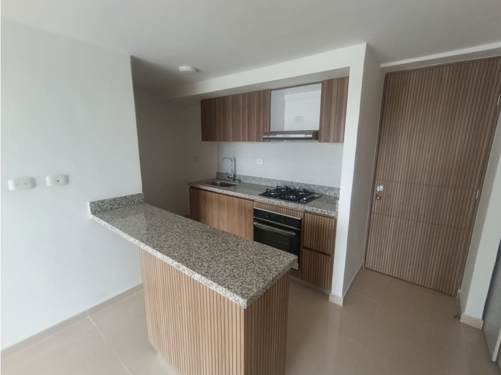 APARTAMENTO EN ARRIENDO EN MIRAMAR - CONJ GENOVA