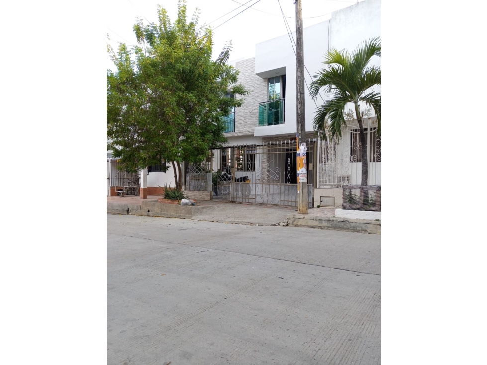 CASA DUPLEX EN VENTA BARRIO ALMENDROS ETAPA 2 - 3