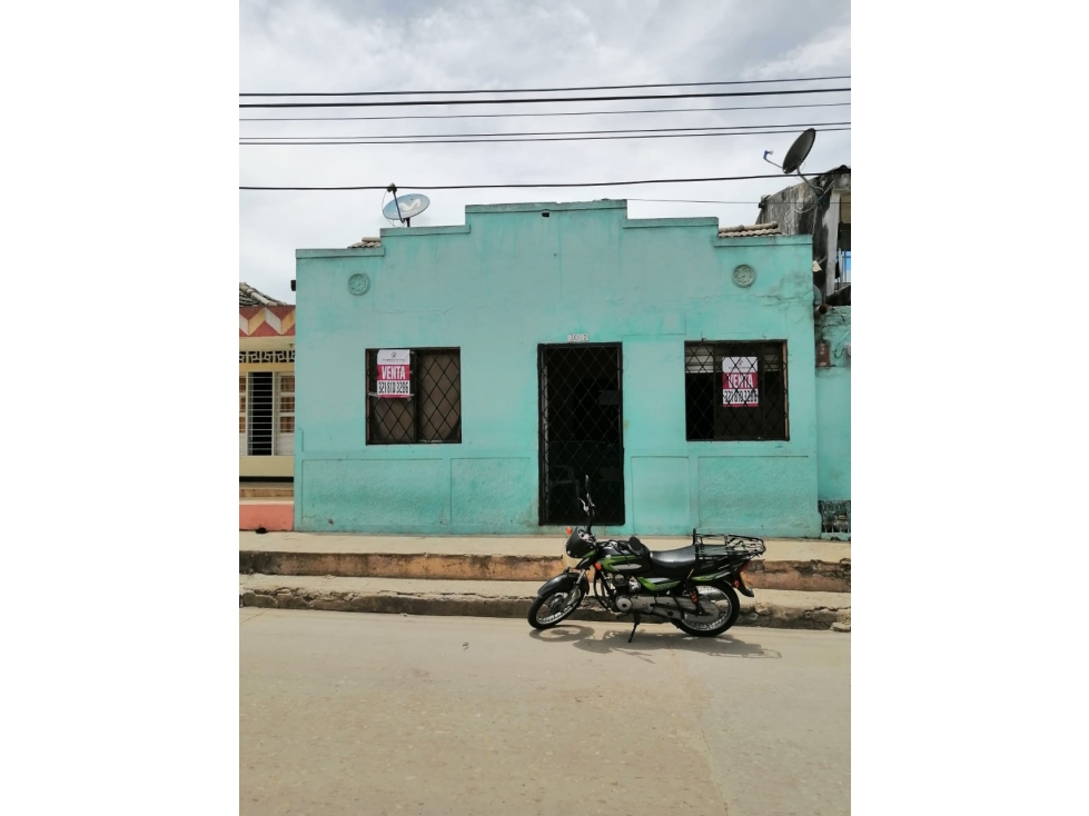 AMPLIA CASA EN VENTA SAN ROQUE