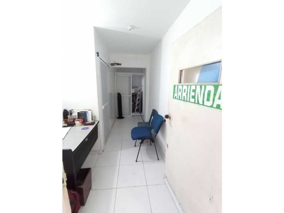 LOCAL EN LAS DELICIAS — foto 5