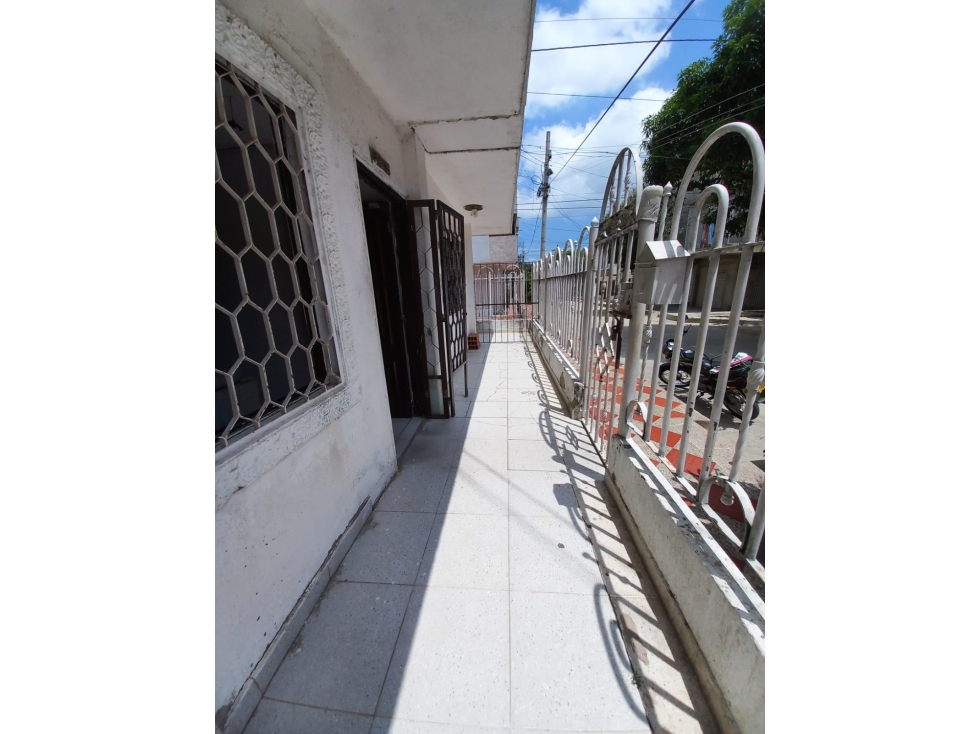 CASA EN VENTA PISO 1 + 2 APTOS EN 2 PISO BARIO LAS GAVIOTAS - 5