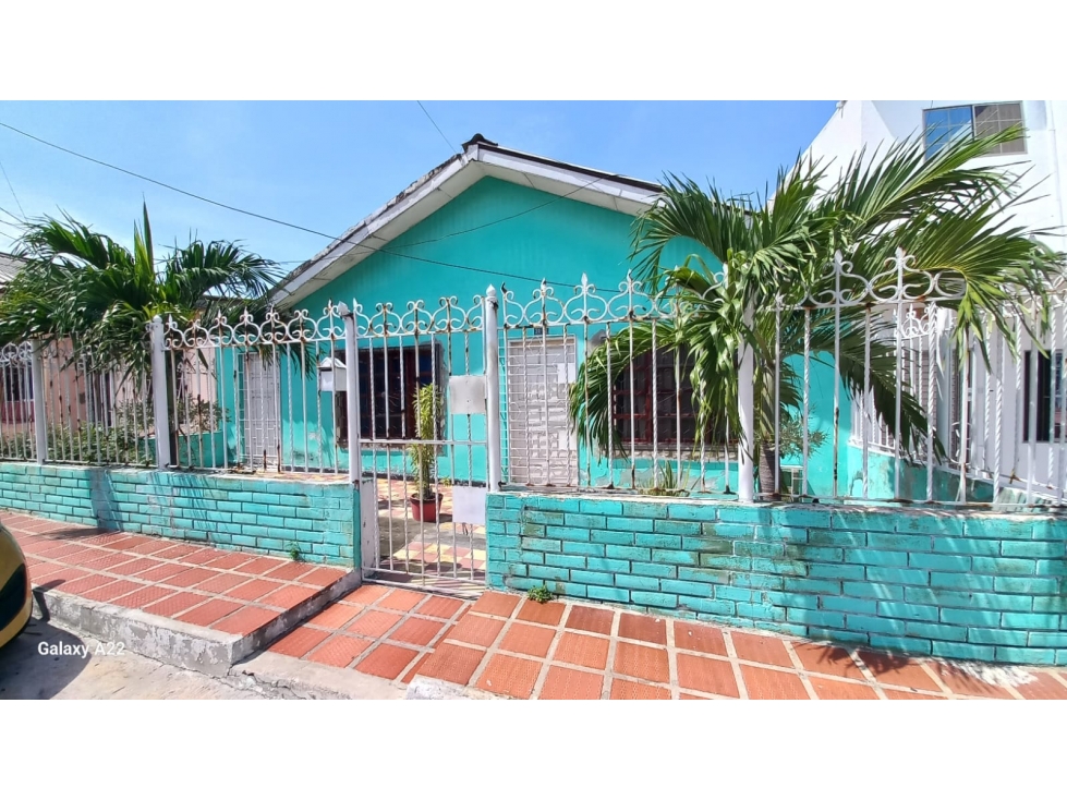 AMPLIA CASA EN VENTA EN ALFONSO LOPEZ