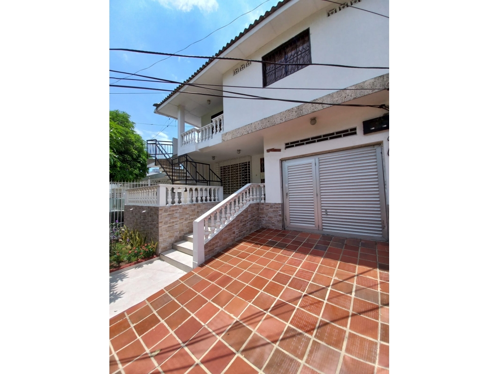 AMPLIA CASA EN LAS DELICIAS — foto 5