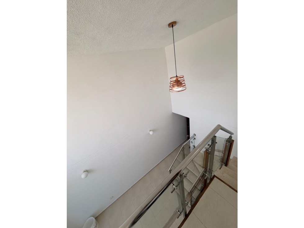Amplio y Fresco PENTHOUSE Duplex en VENTA ubicado Conjunto Villanova. — foto 6
