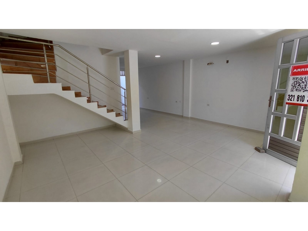 AMPLIA CASA EN VENTA - LA VICTORIA - 5