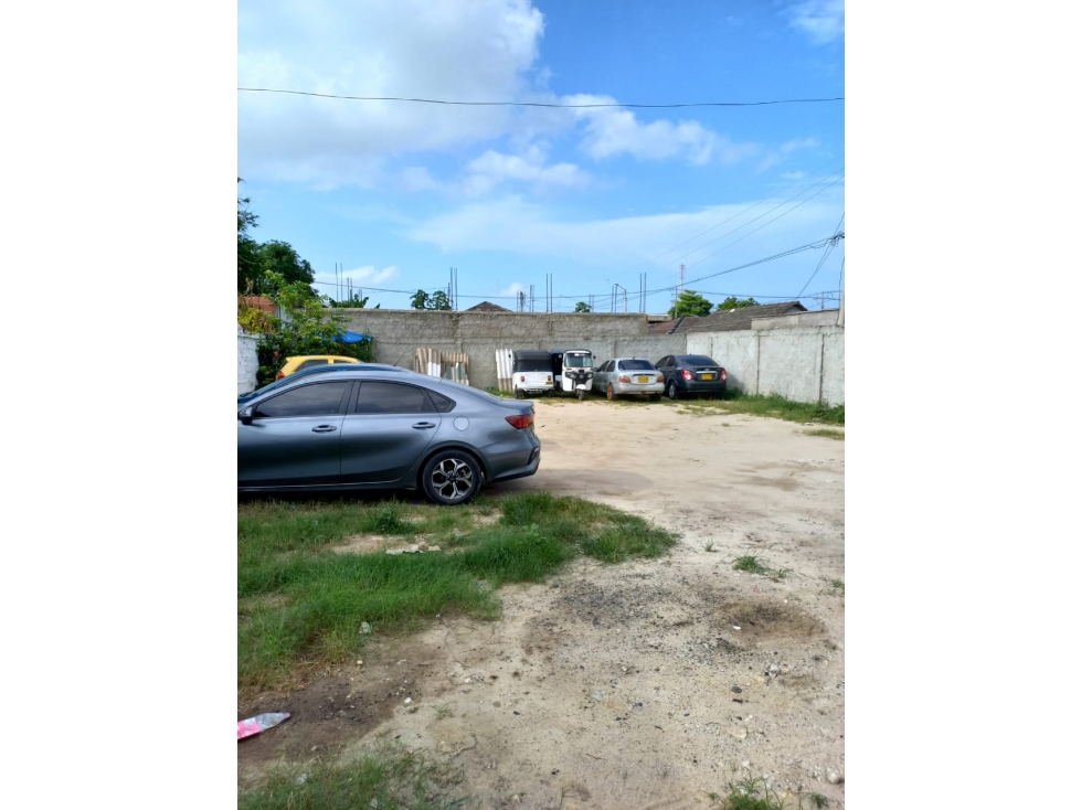 LOTE AMPLIO EN - EL CENTRO - - MALAMBO - 3