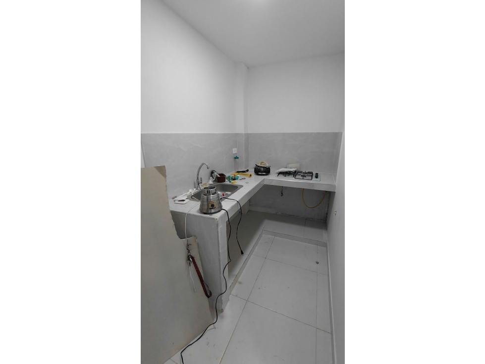 LOCAL + APARTAMENTO EN ARRIENDO EN LA VICTORIA — foto 3