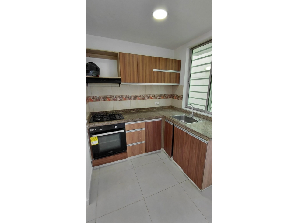 AMPLIA CASA EN VENTA - LA VICTORIA - 1