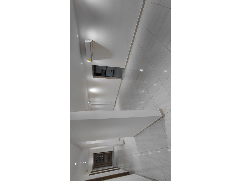 ARRIENDO CASA COMERCIAL EN GRANADILLO — foto 4