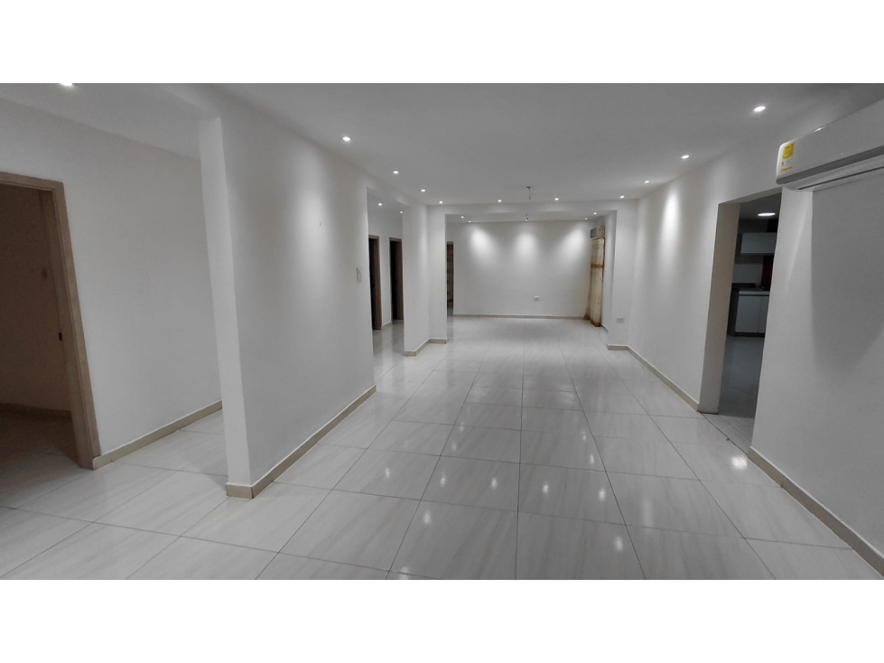 ARRIENDO CASA COMERCIAL EN GRANADILLO — foto 3