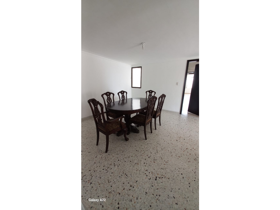 Fresco y Amplio apartamento en VENTA ubicado en El GOLF — foto 4
