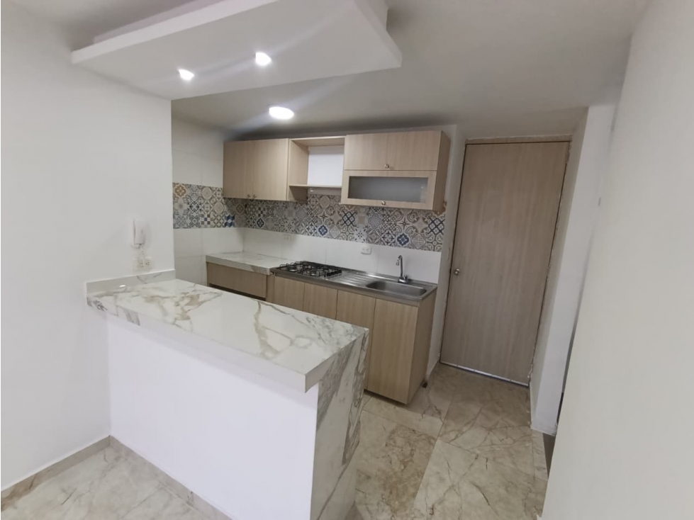APARTAMENTO EN ARRIENDO EN MIRAMAR - CONJ FLORENCIA
