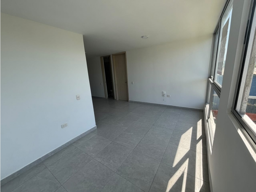 APARTAMENTO EN ARRIENDO EN MIRAMAR - CONJ FLORENCIA — foto 4
