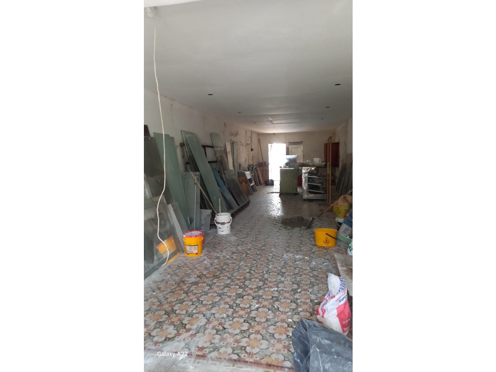 Amplio y bien Ubicado Local Comercial en ARRIENDO. Barrio Boston — foto 4