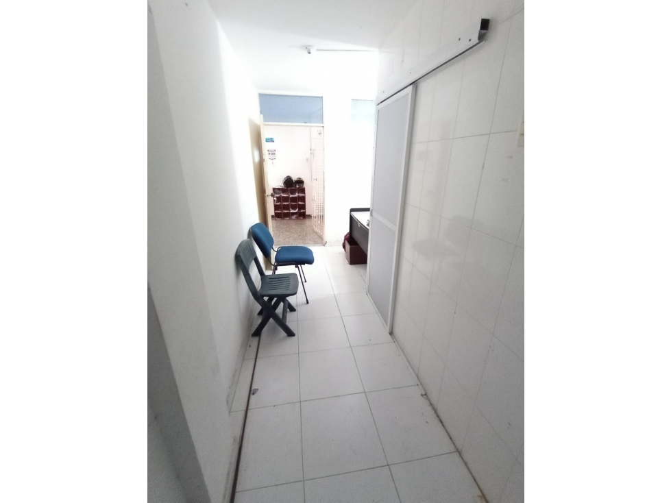 LOCAL EN LAS DELICIAS — foto 6