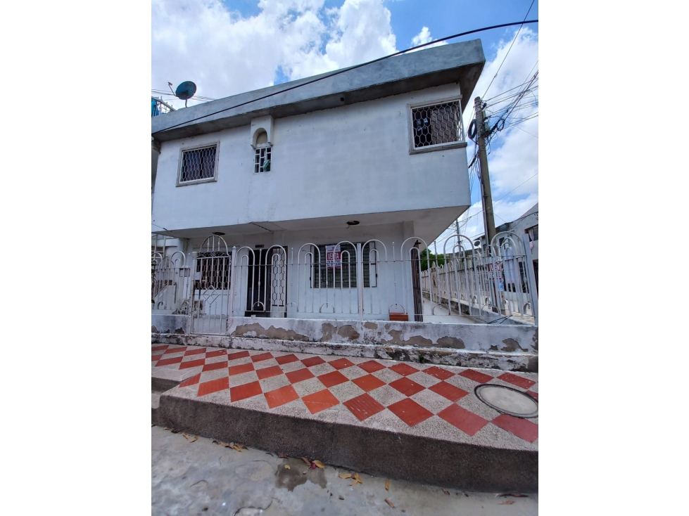 CASA EN VENTA PISO 1 + 2 APTOS EN 2 PISO BARIO LAS GAVIOTAS - 2