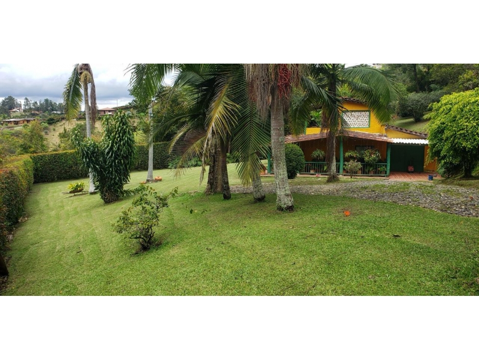 Se vende casa campestre ubicada en el municipio de Rionegro Antioquia.