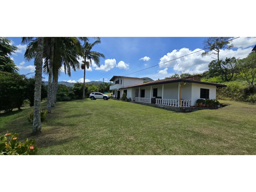 Finca agroindustrial en la Vereda guamito El Peñol, Antioquia. - 1