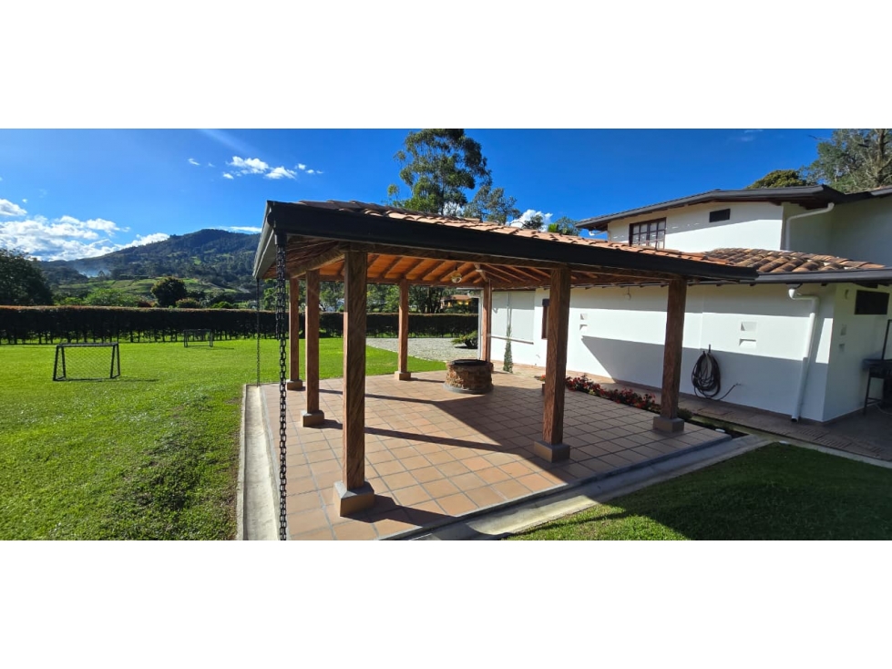 Casa campestre ubicada en el municipio de La Ceja Antioquia. — foto 2