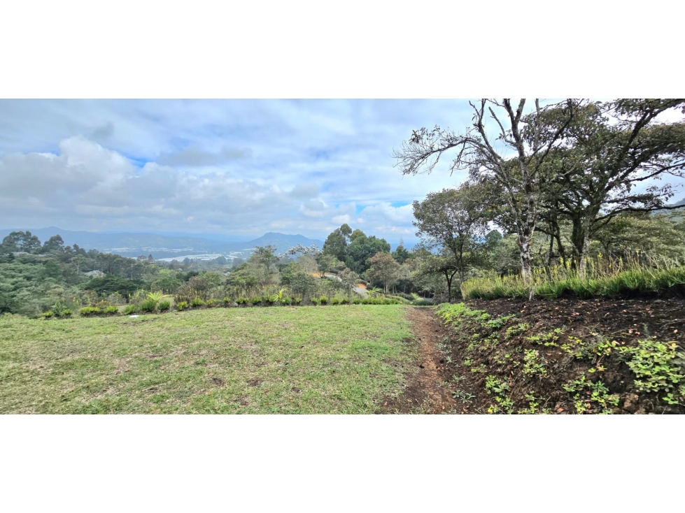 Lote ubicado en la vereda las lomitas, municipio de La Ceja, Antioquia — foto 3