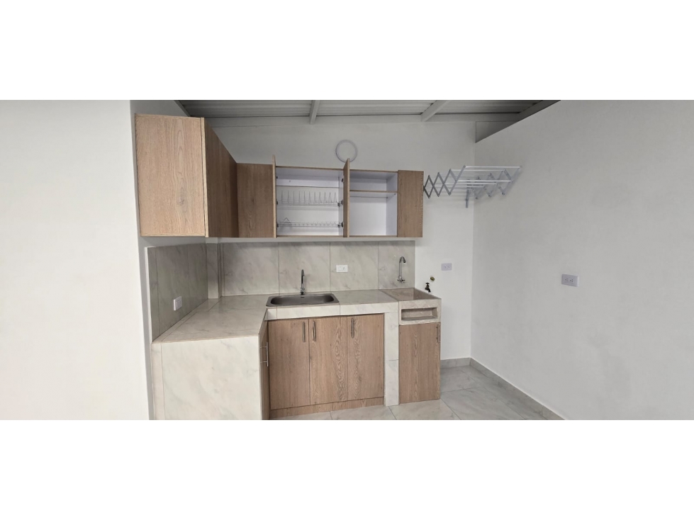Se arrienda local Comercial + Apartaestudio Incluido, en La Unión - 2