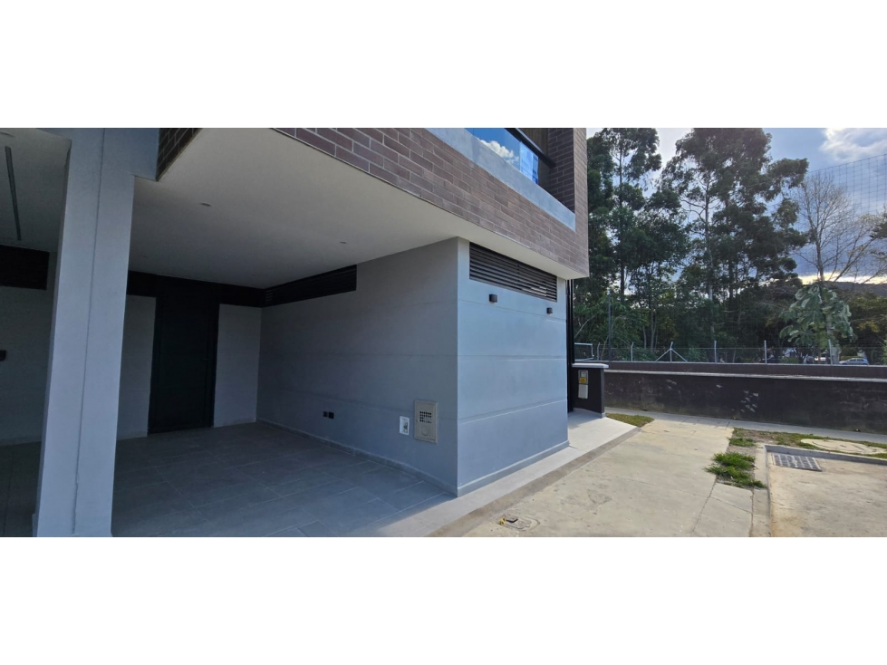 Se vende hermosa casa ubicada en el municipio de La Ceja, Antioquia. — foto 2