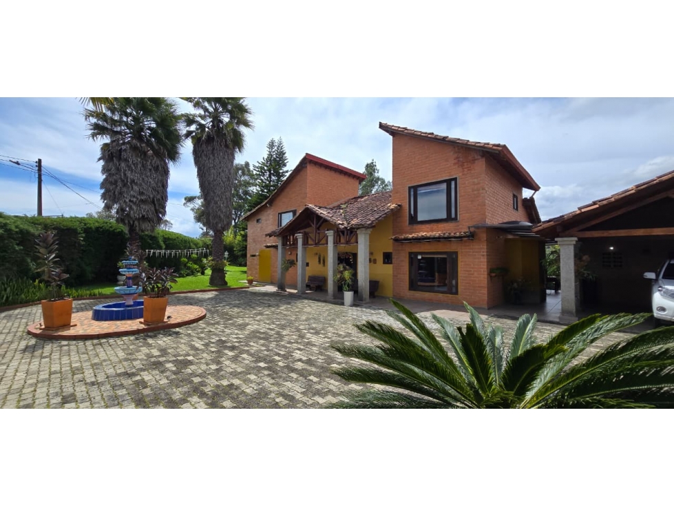 En venta casa campestre ubicada en el municipio de Guarne