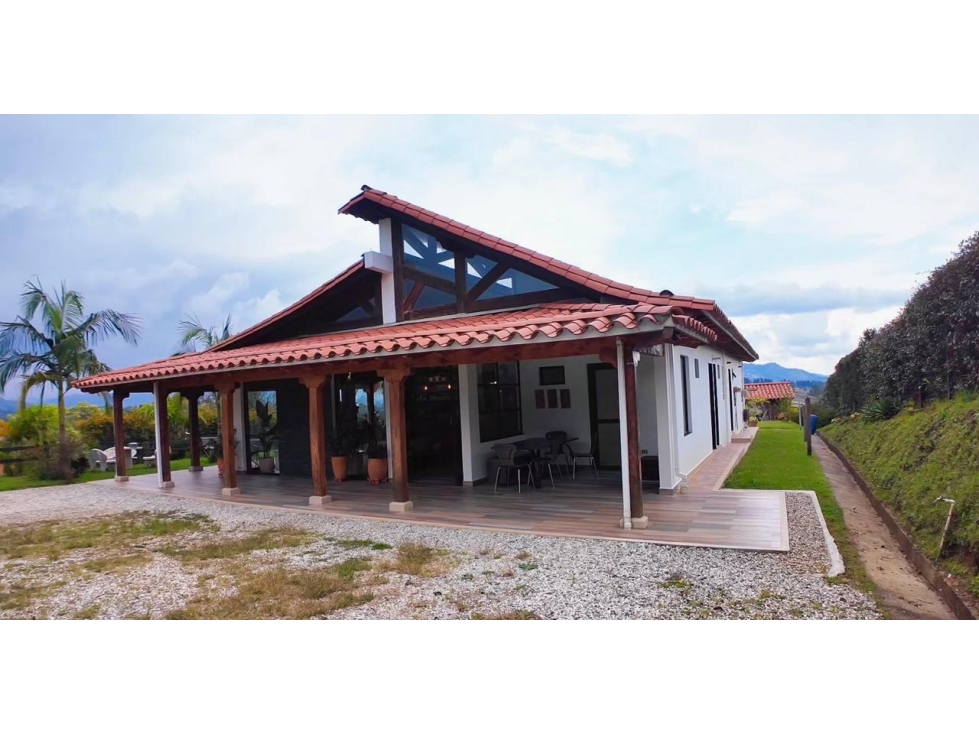 Casa campestre ubicada en el municipio de Guarne Antioquia.