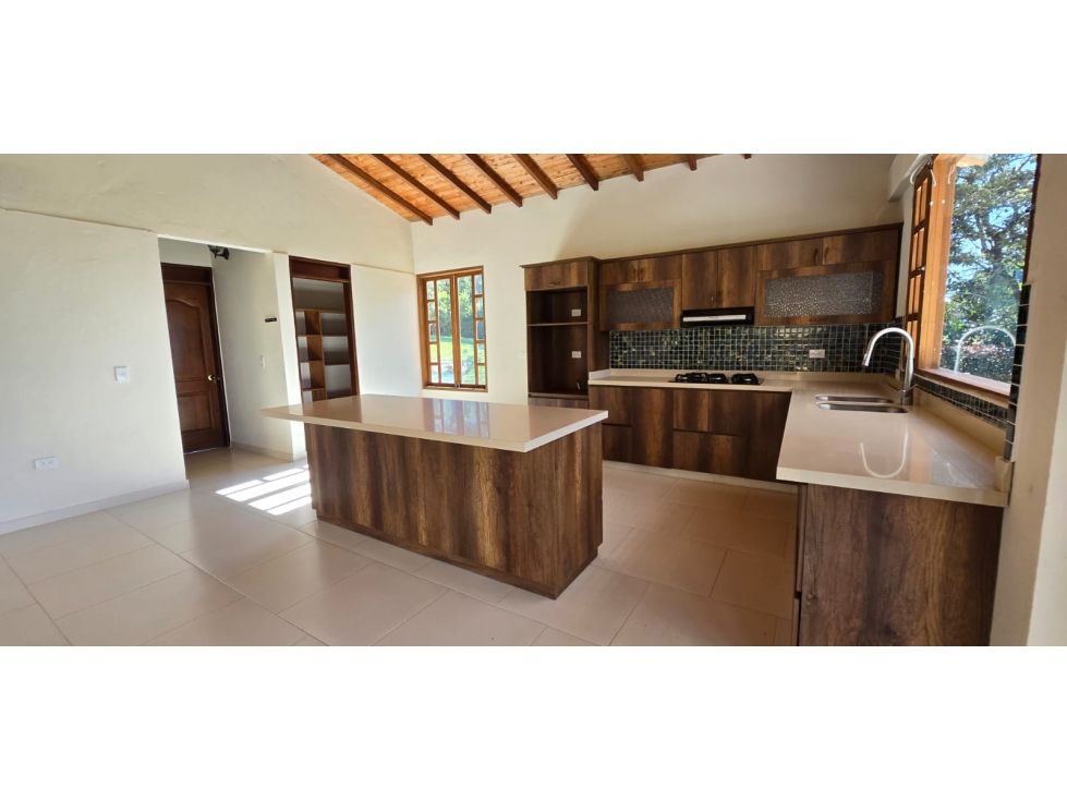 Se arrienda casa campestre ubicada en La Ceja, Antioquia. — foto 3