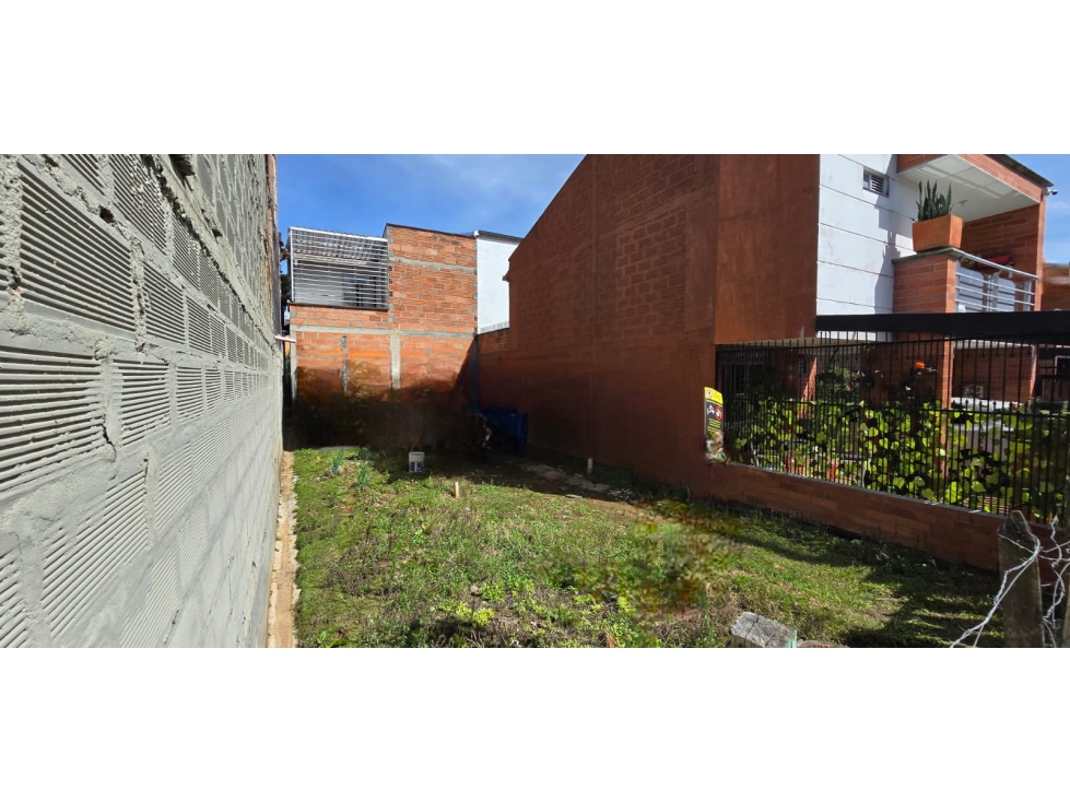Se vende lote en La Ceja, Antioquia.
