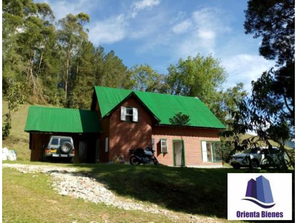 Casa campestre ubicada en Municipio de La Ceja Antioquia.
