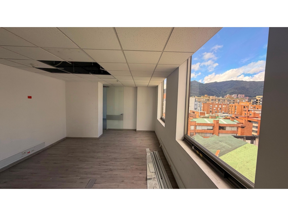 Se vende o se arrienda oficinas en chico - 1