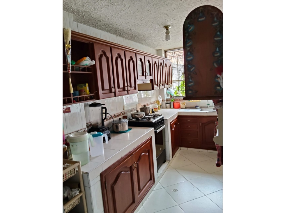 VENTA DE CASA EN PROVENZA DE DOS PISOS COD 1164