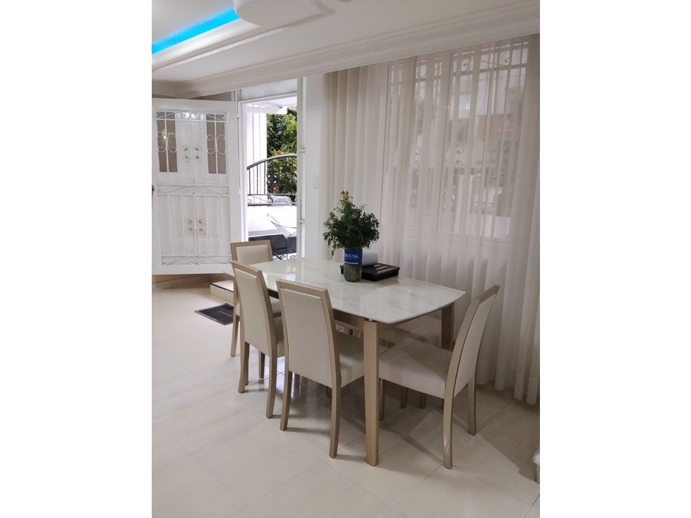 VENTA CASA BARRIO PROVENZA BUCARAMANGA COD:1319 - 5