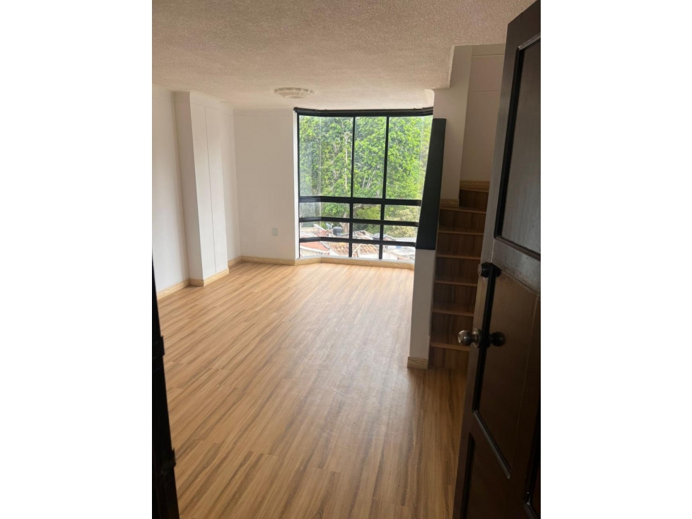 VENTA APARTAMENTO DUPLEX BARRIO LA FLORESTA BUCARAMANGA COD:1198