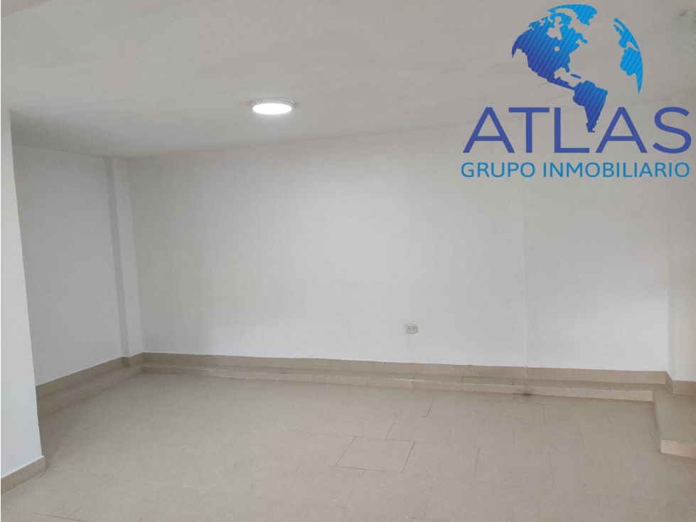 SE ARRIENDA LOCAL EN ZONA COMERCIAL DE PIEDECUESTA COD:525 - 3