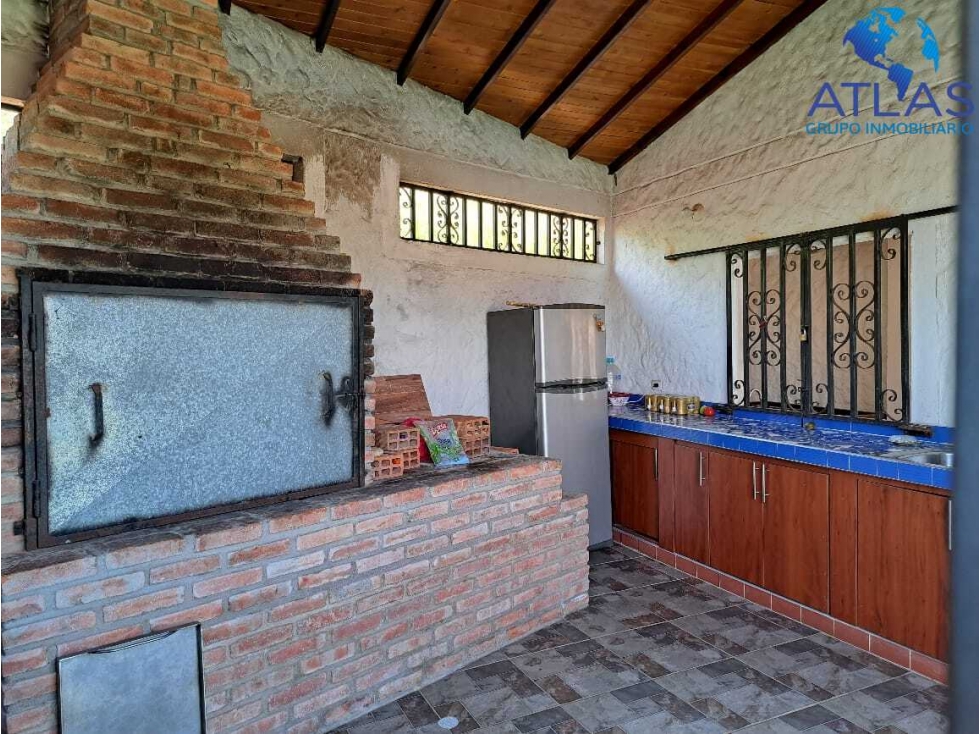 VENTA DE HERMOSA CASA CAMPESTRE RUITOQUE BAJO ACAPULCO COD: 695 - 6