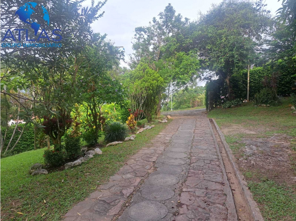 VENTA CASA CAMPESTRE CONJUNTO CERRADO FLORIDABLANCA COD: 1169