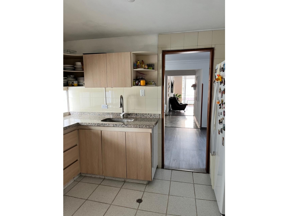 VENTA APARTAMENTO GRANDE SOTOMAYOR PARQUE SAN PIO COD:1177