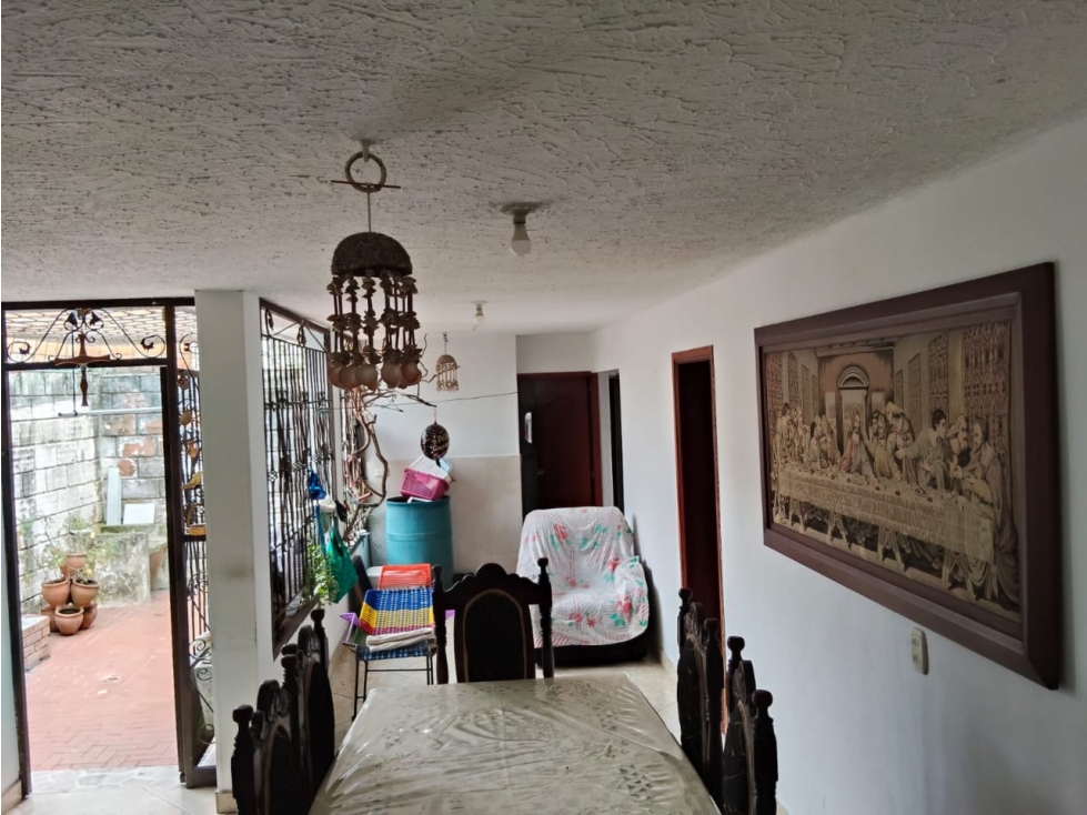 VENTA DE CASA EN PROVENZA DE DOS PISOS COD 1164 — foto 3