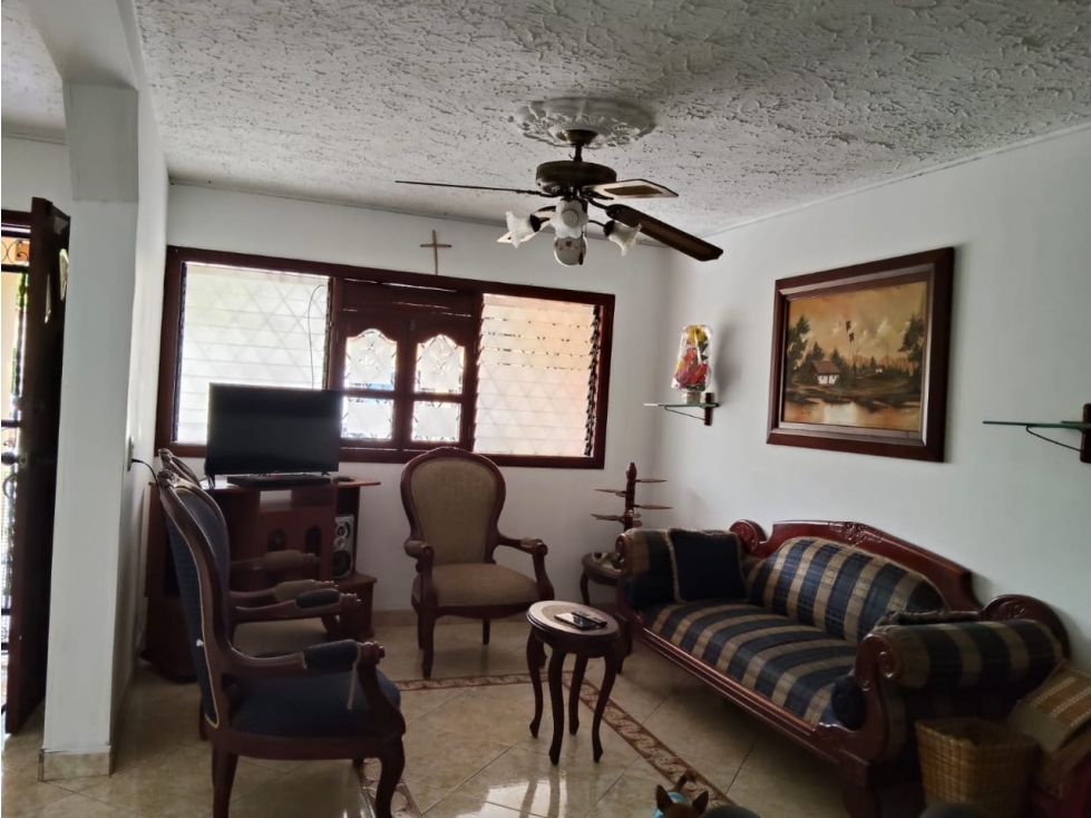 VENTA DE CASA EN PROVENZA DE DOS PISOS COD 1164 — foto 5
