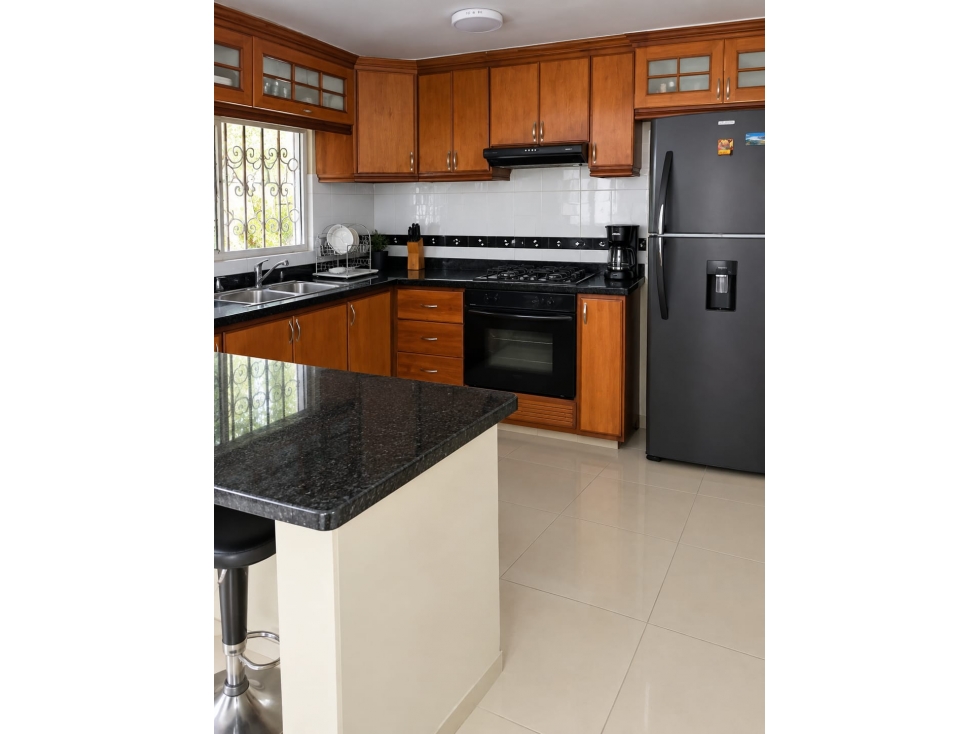 VENTA CASA REAL DE MINAS DE 4 PISOS BUCARAMANGA COD:1352 - 1