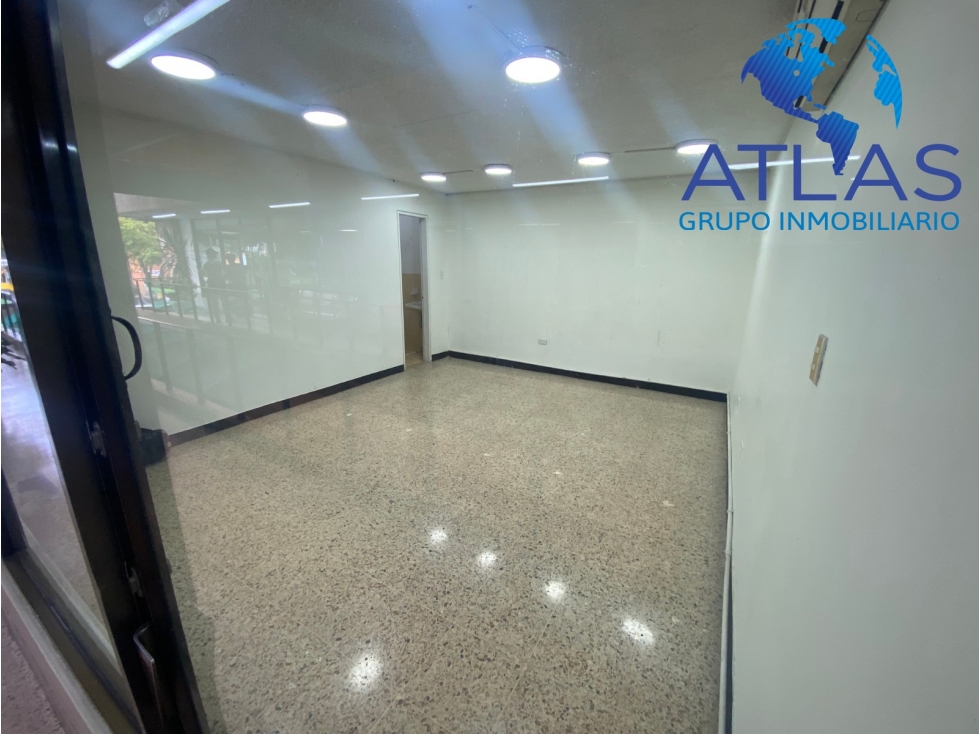 ARRIENDO LOCAL EN CABECERA /BUCARAMANGA COD:860 - 2