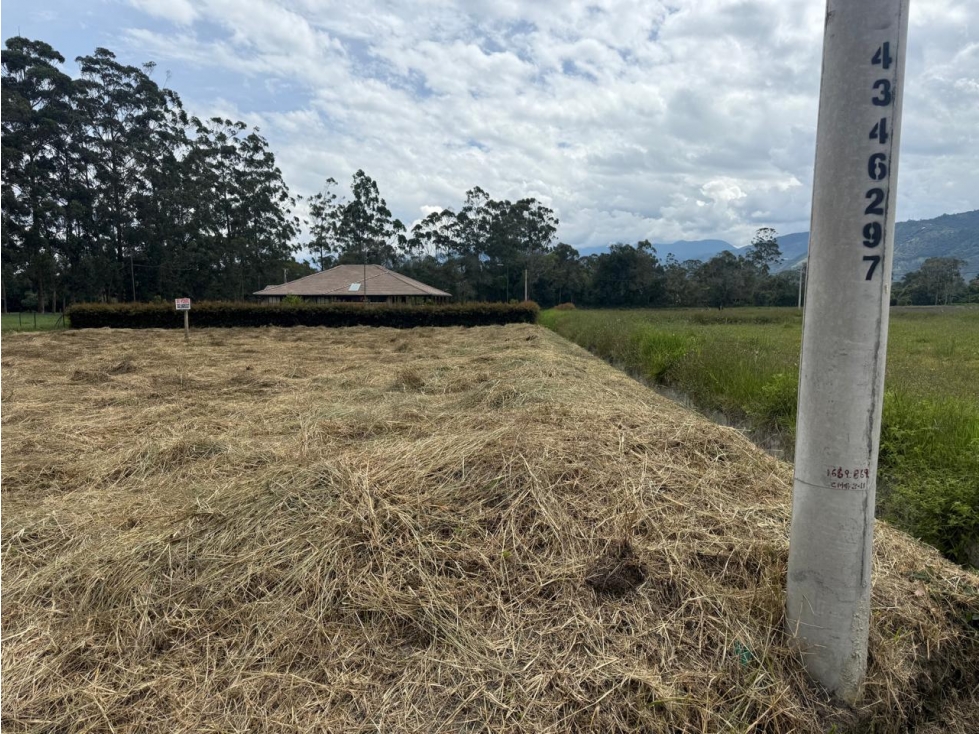VENTA DE LOTE MADRIGAL MESA DE LOS SANTOS COD:1072 - 3