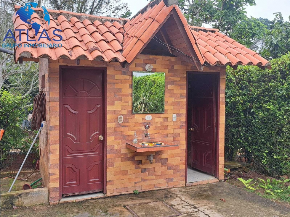 VENTA CASA CAMPESTRE EN RUITOQUE TRES ESQUINAS COD:1150 - 3